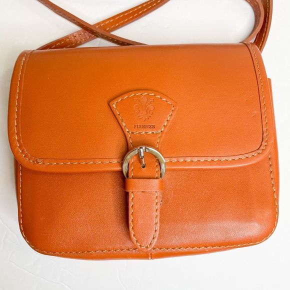 Firenze Italian Leather Saddle bag crossbody - Picture 4 of 13